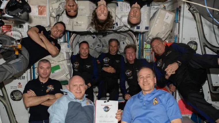 Ολοκληρώθηκε η πρώτη ιδιωτική αποστολή στο Διάστημα – Επέστρεψαν στη Γη οι αστροναύτες