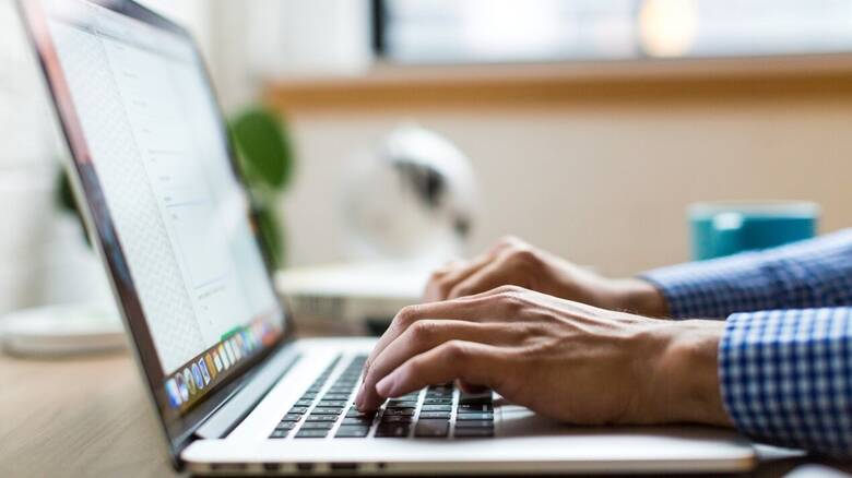 Ψηφιακές υπηρεσίες: Νέοι ευρωπαϊκοί κανόνες – Τι αλλάζει