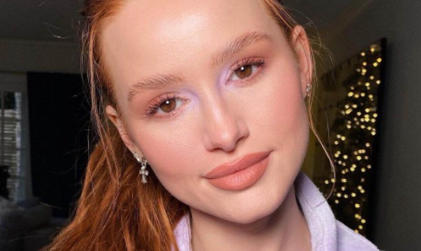 Φωτίστε και τονίστε τα μάτια με μια σκιά, σε χρόνο dt!