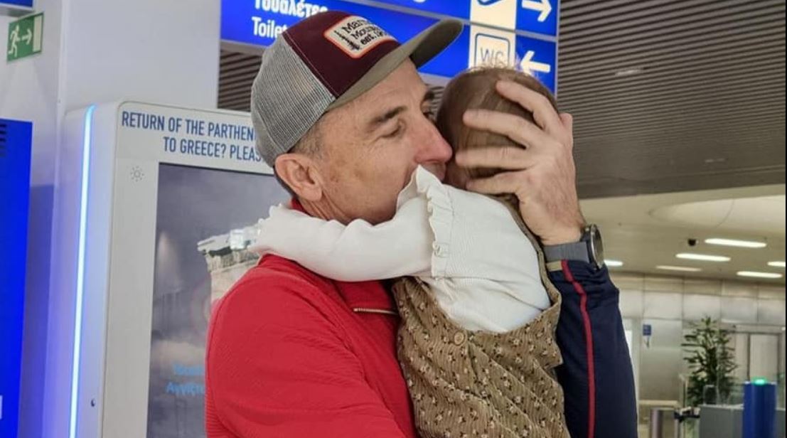 Αντώνης Συκάρης: Ποιος ήταν ο κορυφαίος Έλληνας ορειβάτης που πέθανε στα Ιμαλάια – Η τελευταία αγκαλιά στην εγγονή του