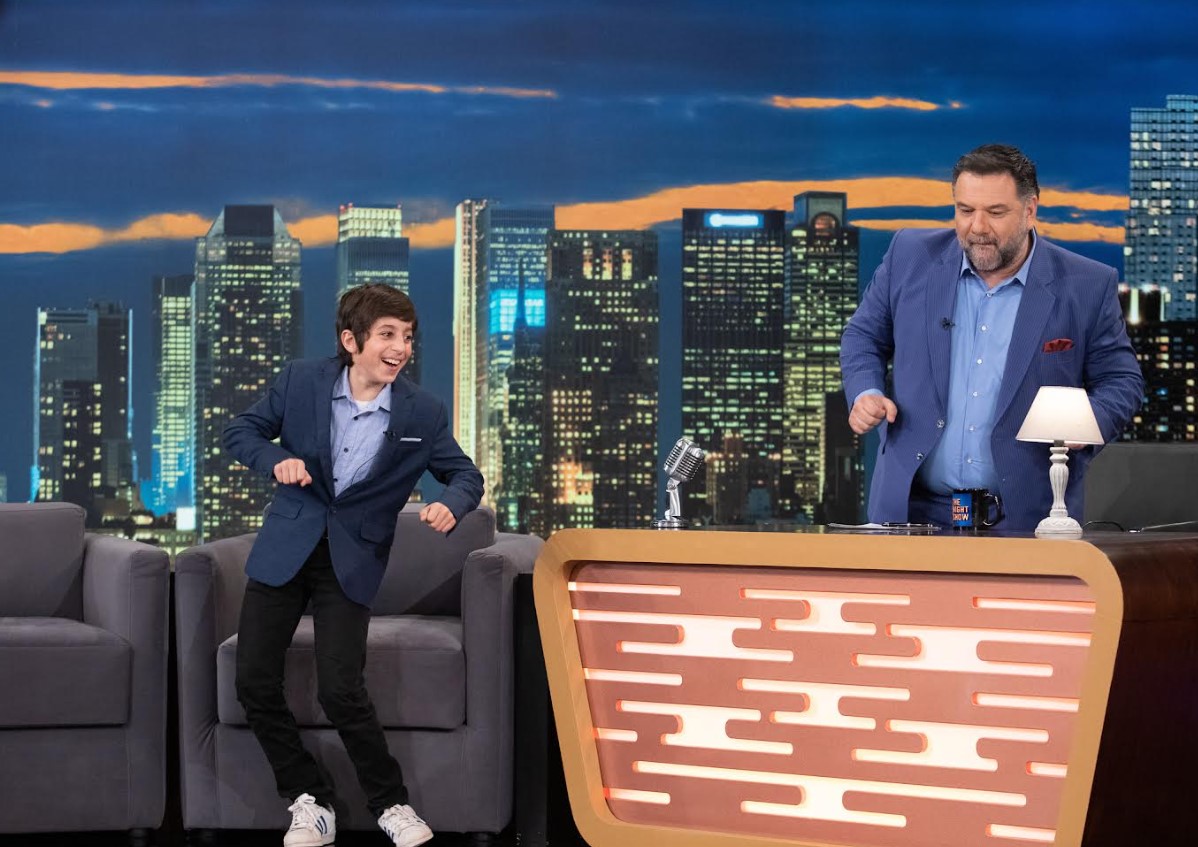 «The 2Night Show»: Ο Γρηγόρης Αρναούτογλου υποδέχεται τον Μανώλη Γκίνη και τον Λευτέρη Μητσόπουλο