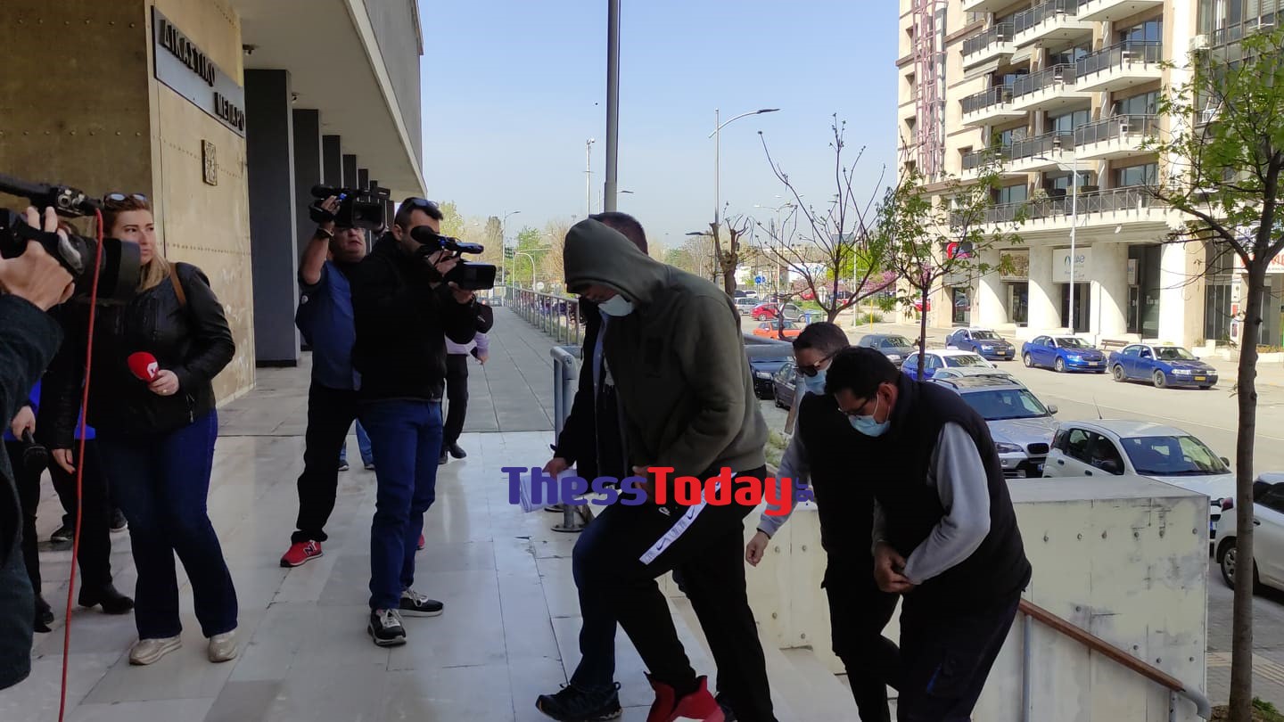 Θεσσαλονίκη: Στον εισαγγελέα πατέρας και γιος για την τραγωδία με τον 15χρονο στον Εύοσμο