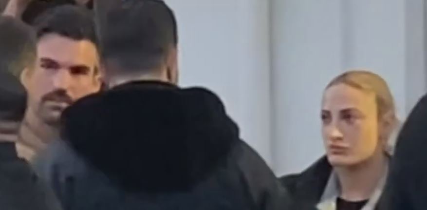 Ιωάννα Τούνη και Δημήτρης Αλεξάνδρου περνούν το Πάσχα στη Ναύπακτο – Οι εντυπωσιακές εικόνες από τον Επιτάφιο