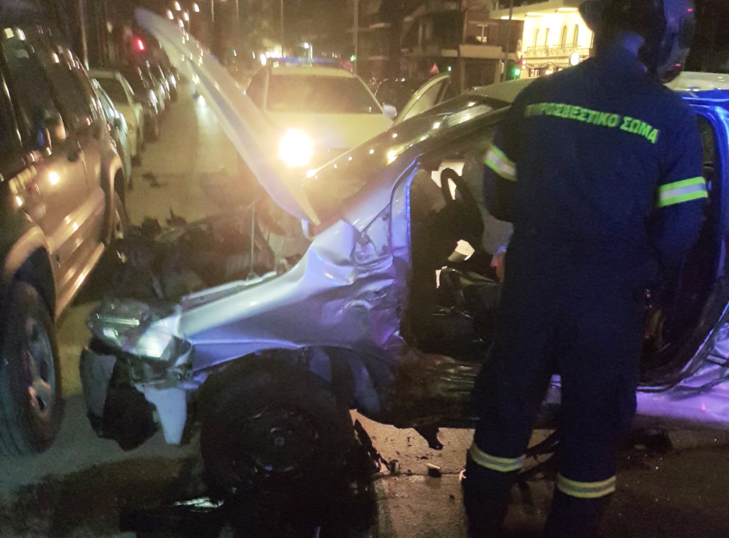 Σοβαρό τροχαίο τα ξημερώματα στη Λάρισα – Στο νοσοκομείο 34χρονος