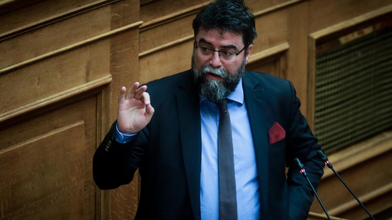 Βασίλης Οικονόμου