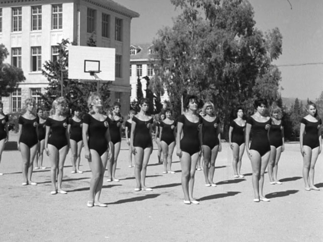 Το επικό βίντεο της Φίνος Φιλμ για την Ημέρα Αθλητισμού – Ο Ορέστης Μακρής στο… καθήκον