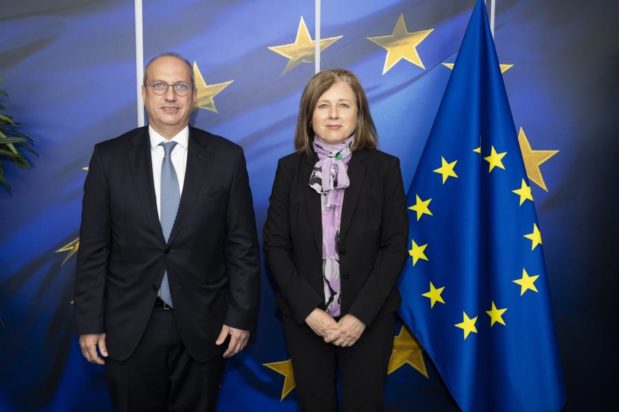 Γιάννης Οικονόμου - Βέρα Γιούροβα