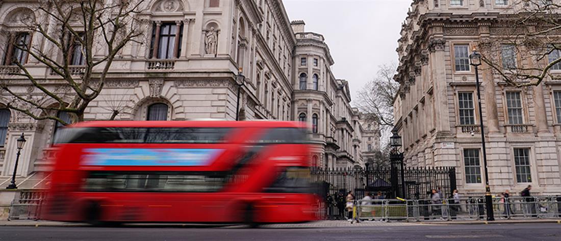 Βρετανία: Μεθυσμένος έκλεψε διώροφο λεωφορείο για να… γυρίσει σπίτι του