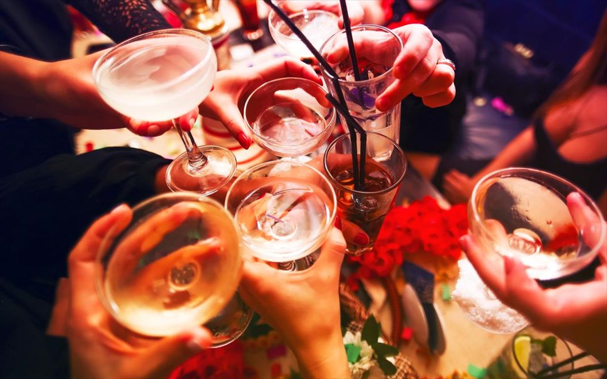 Κρήτη: Ανήλικη μεταφέρθηκε μεθυσμένη στο νοσοκομείο – Συνελήφθη ο υπεύθυνος του μπαρ