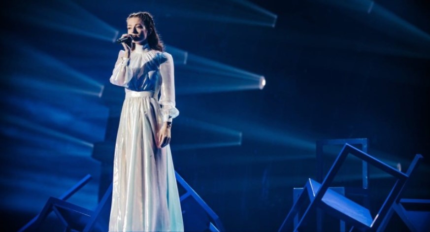 Eurovision 2022: Σε δύσκολη θέση η Αμάντα Γεωργιάδη στη συνέντευξη Τύπου – Η ρατσιστική ερώτηση δημοσιογράφου