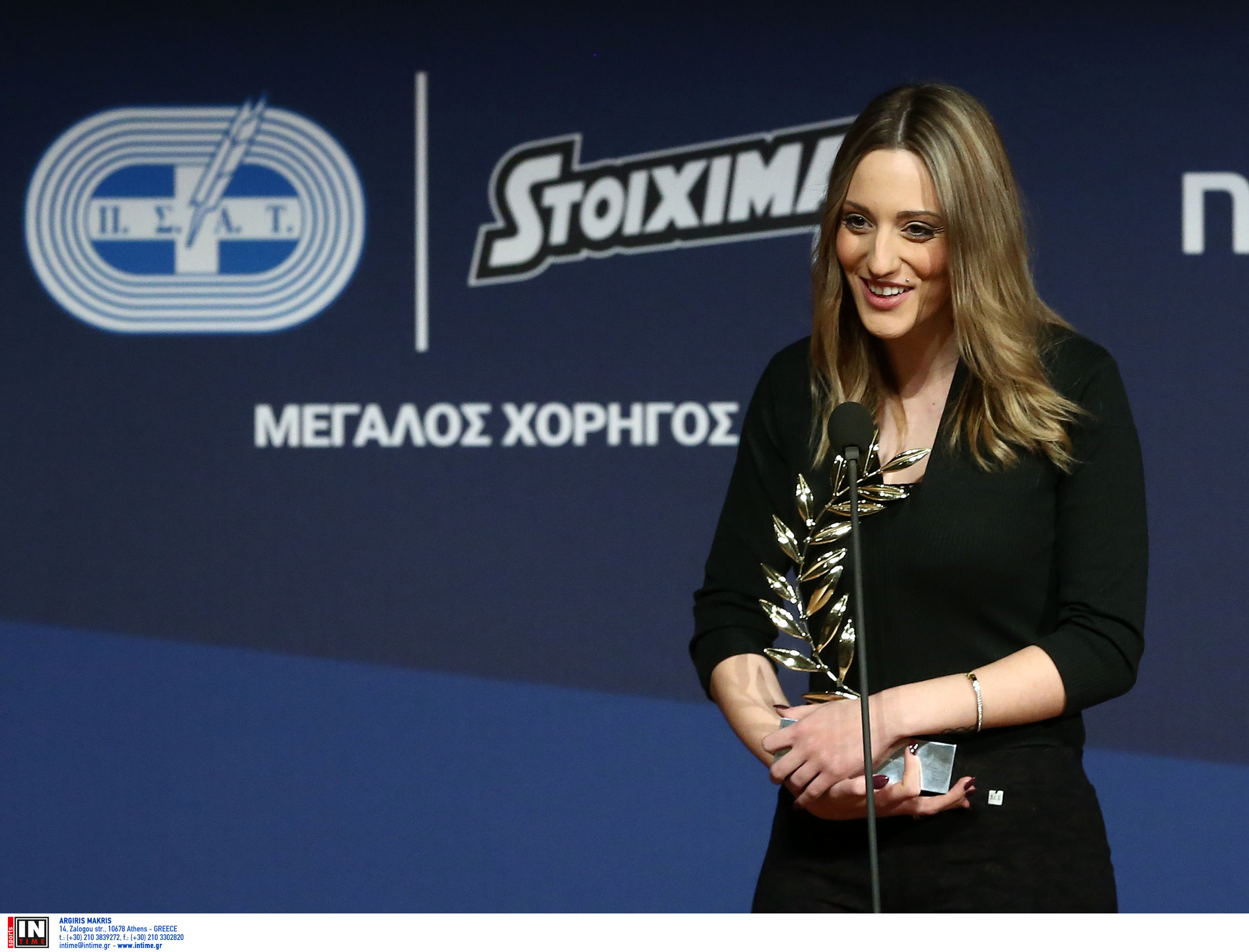 Άννα Κορακάκη