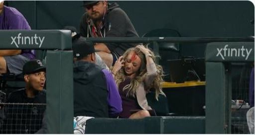 Ατύχημα – σοκ σε αγώνα του μπέιζμπολ – Η μπάλα χτύπησε ρεπόρτερ στο πρόσωπο