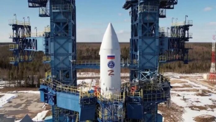 Ρωσία: Θα καεί στην ατμόσφαιρα ο στρατιωτικός δορυφόρος με το σήμα “Ζ” – Ανεπιτυχής η εκτόξευσή του, λένε δύο ειδικοί.