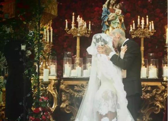 Κόρτνεϊ Καρντάσιαν – Τράβις Μπάρκερ: Γάμος υπερπαραγωγή στην Ιταλία – Οι πρώτες φωτογραφίες