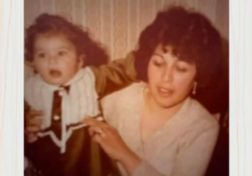 Κέλλυ Κελεκίδου