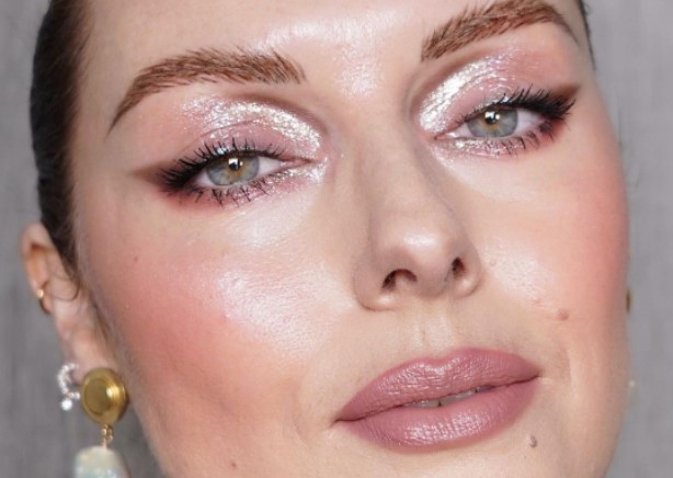 Το eyelighter είναι το νέο trend που τονίζει τα μάτια