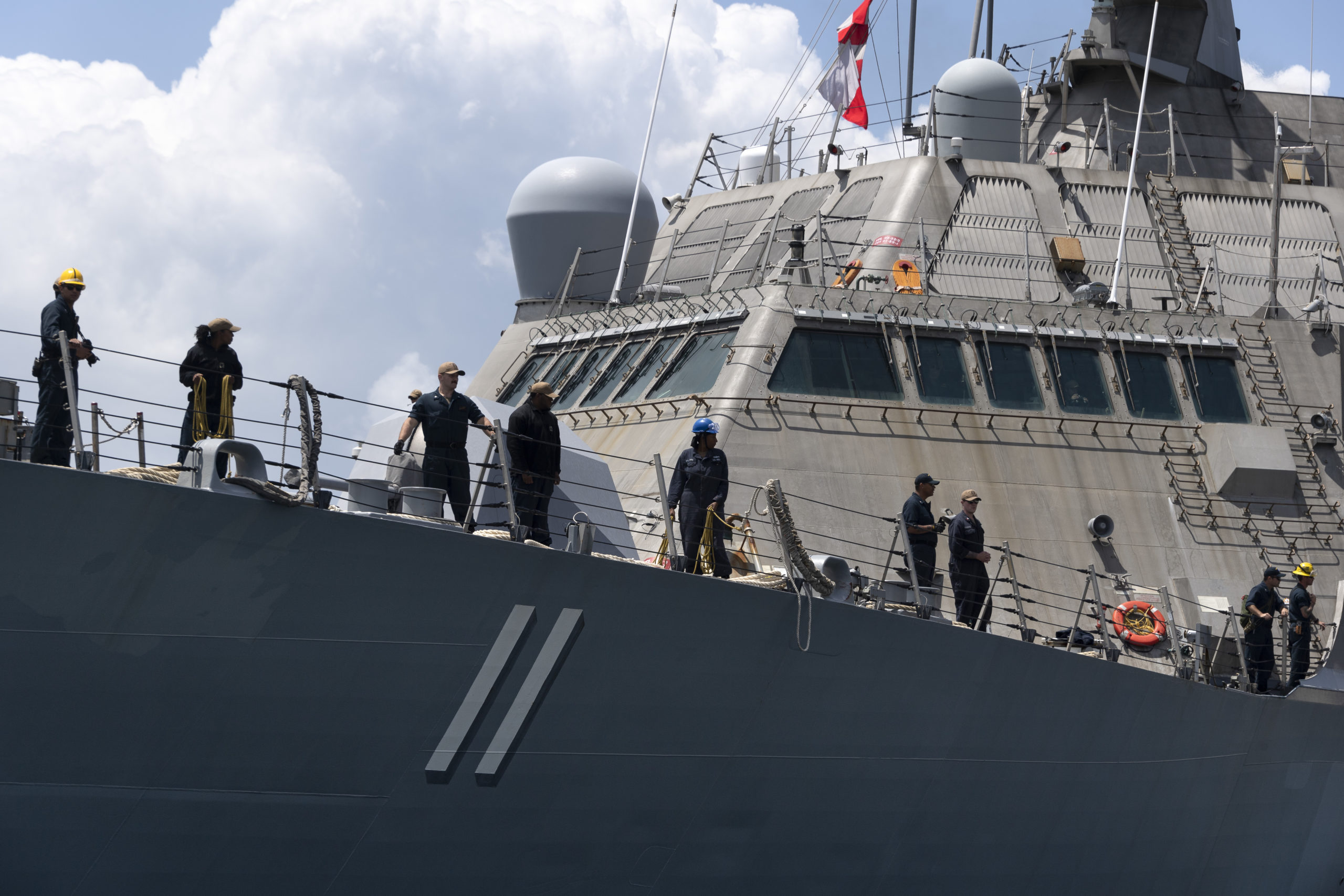 LCS με κατευθυνόμενους πυραύλους Hellfire για το Πολεμικό Ναυτικό