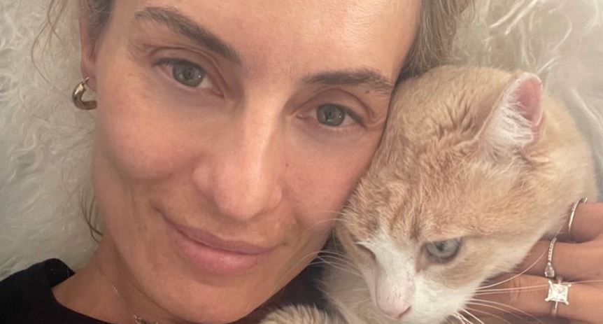 Κόλαφος η Ελεονώρα Μελέτη για το περιστατικό με το γατάκι στην Αιδηψό