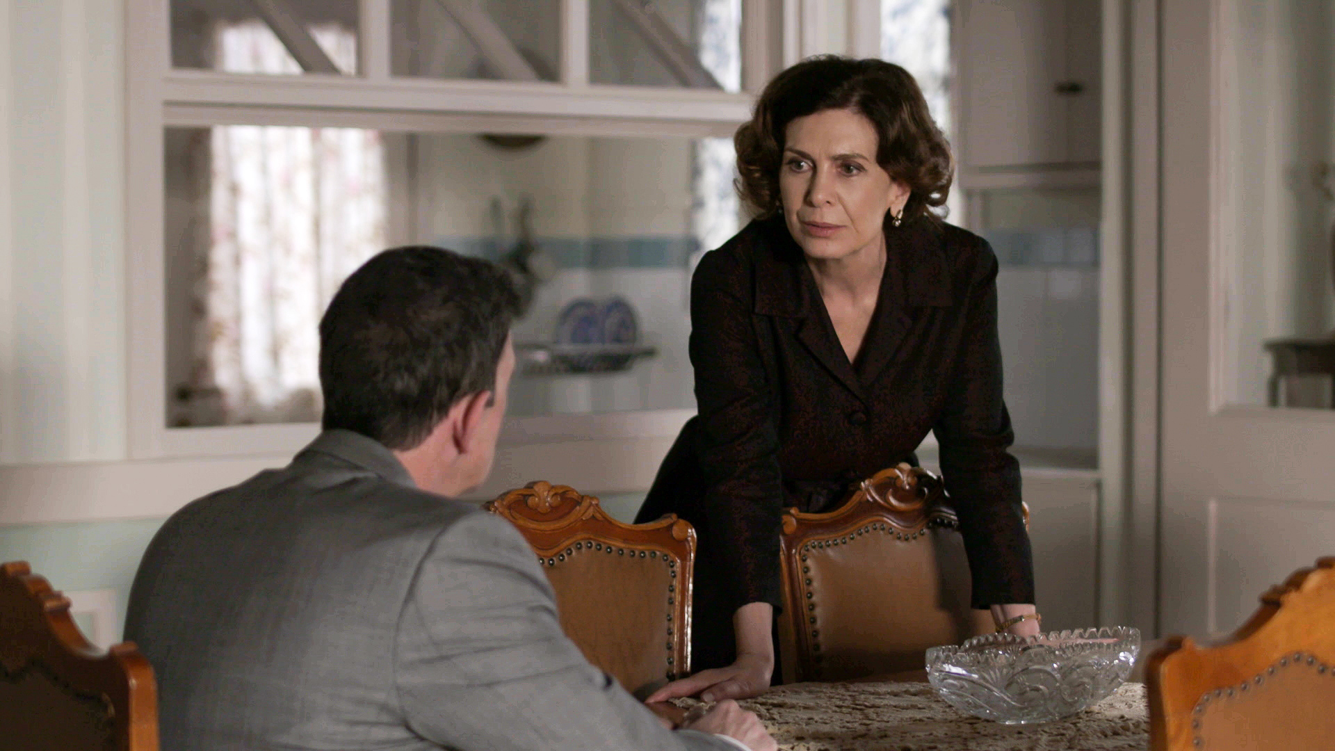 Άγριες Μέλισσες: Η Πηνελόπη κάνει μια ανατρεπτική κίνηση