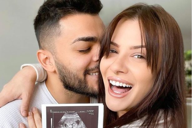 Λάουρα Νάργες, Χρήστος Σαντικάι