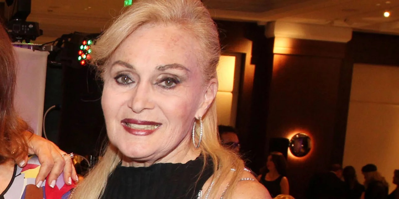 Νίνα Βλάχου: Η επική ατάκα του Κωνσταντίνου Καραμανλή – Η αμοιβή για την πρώτη ΦΩΤΟ του Ανδρέα Παπανδρέου με την Δήμητρα Λιάνη