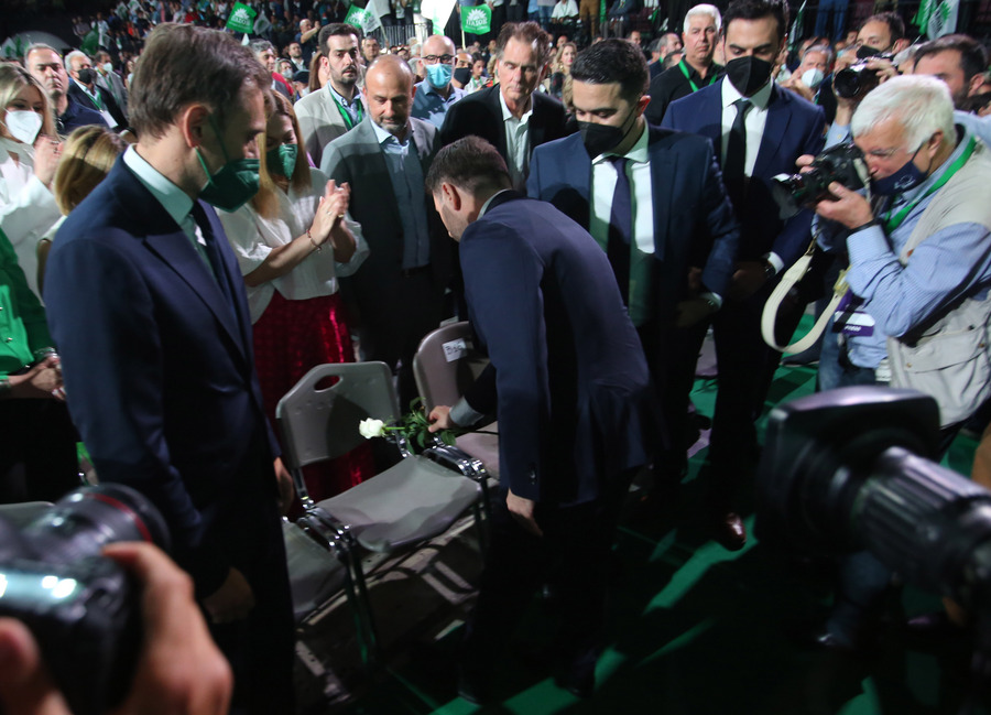 ΠΑΣΟΚ - τριαντάφυλλο