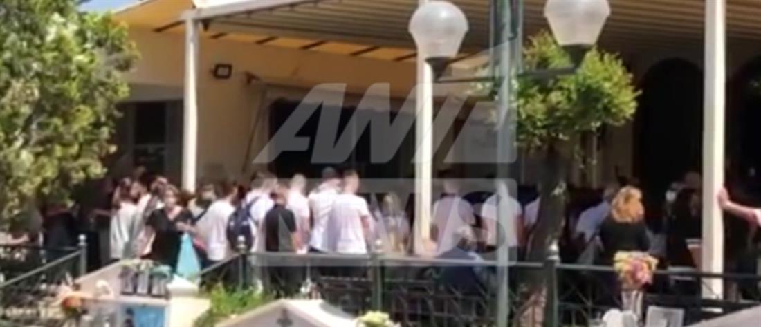 Κάτω Πατήσια: Θρήνος στην κηδεία του 14χρονου – «Μάκη ζεις»