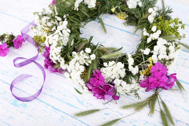 Πώς να φτιάξετε Πρωτομαγιάτικο στεφάνι – Δείτε οδηγίες βήμα-βήμα