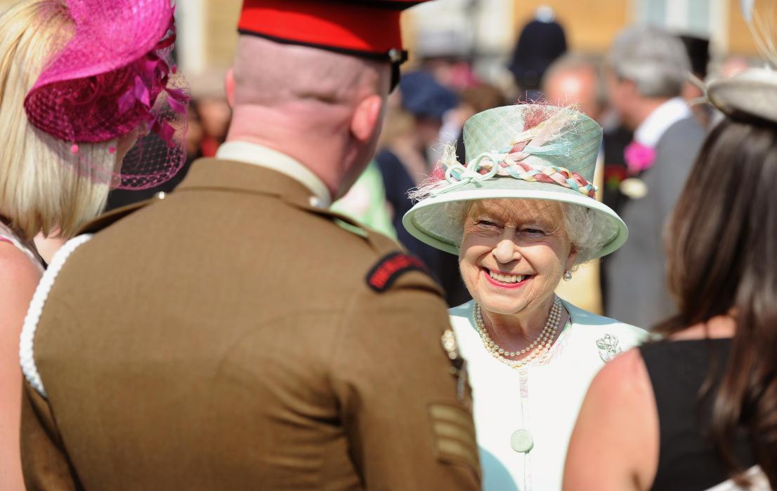 Βρετανία: Επιστρέφουν τα πάρτι στο Μπάκιγχαμ – Απούσα η βασίλισσα Ελισάβετ