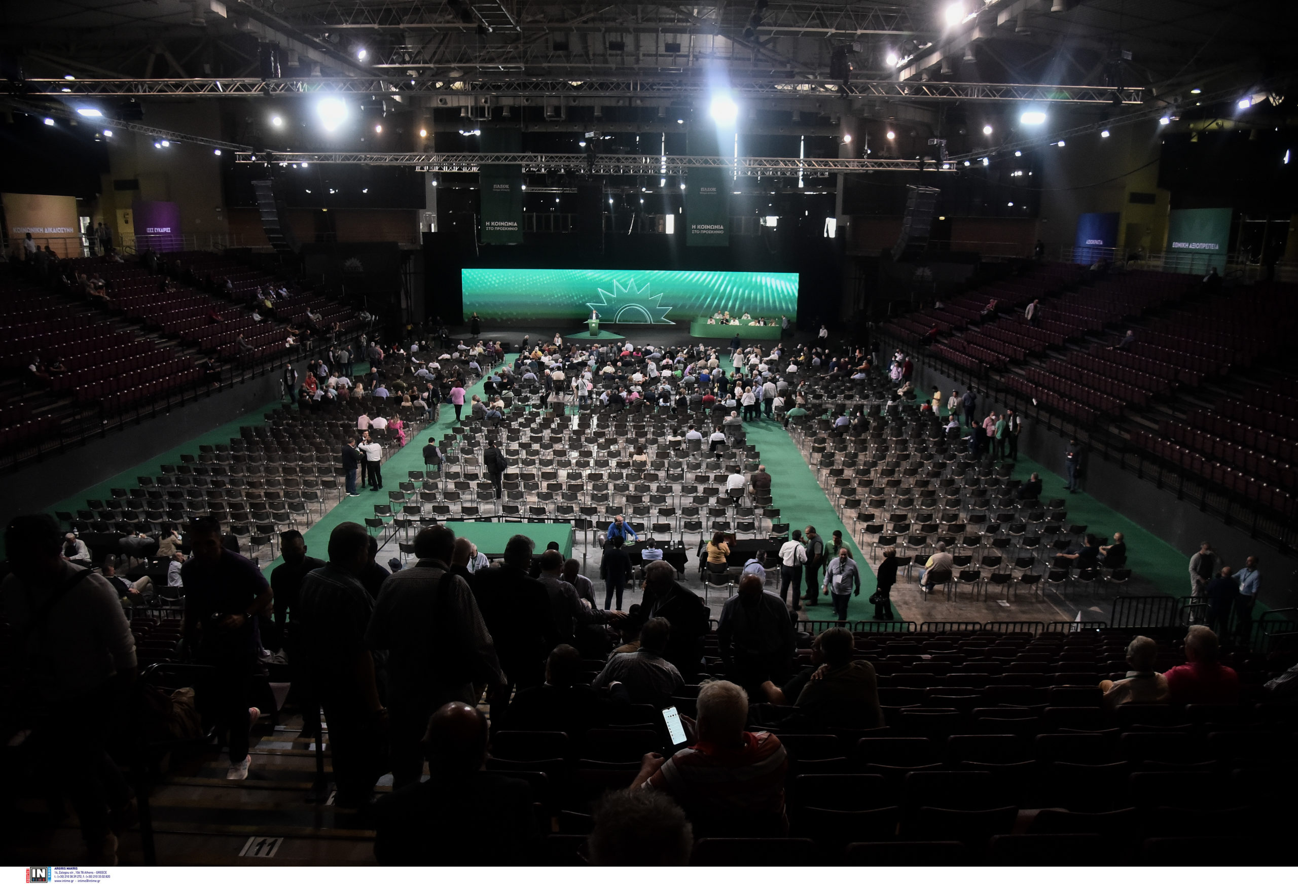 Συνέδριο ΠΑΣΟΚ-ΚΙΝΑΛ: Με ομιλίες στελεχών συνεχίζεται για δεύτερη ημέρα