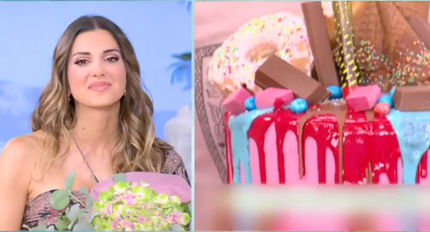 Γενέθλια για την Σταματίνα Τσιμτσιλή – Η συγκίνηση στον “αέρα” με τις ευχές των παιδιών της