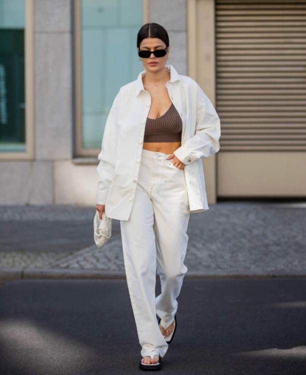 Λευκό jean: 7 φρέσκοι τρόποι για να φορέσετε το απόλυτο παντελόνι της καλοκαιρινής σεζόν