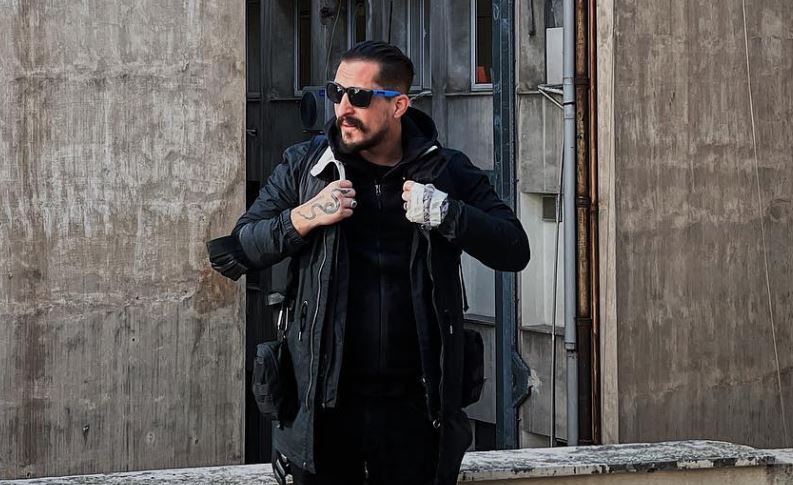 Βασίλης Ντινόπουλος: Στο αποτεφρωτήριο της Ριτσώνας το τελευταίο αντίο στον γιο του Αργύρη Ντινόπουλου