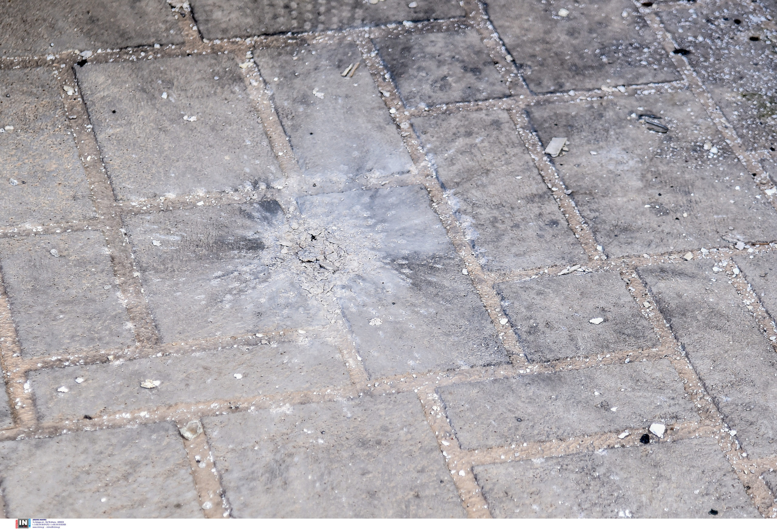 Νέα Ιωνία: Έκρηξη χειροβομβίδας σε πολυκατοικία