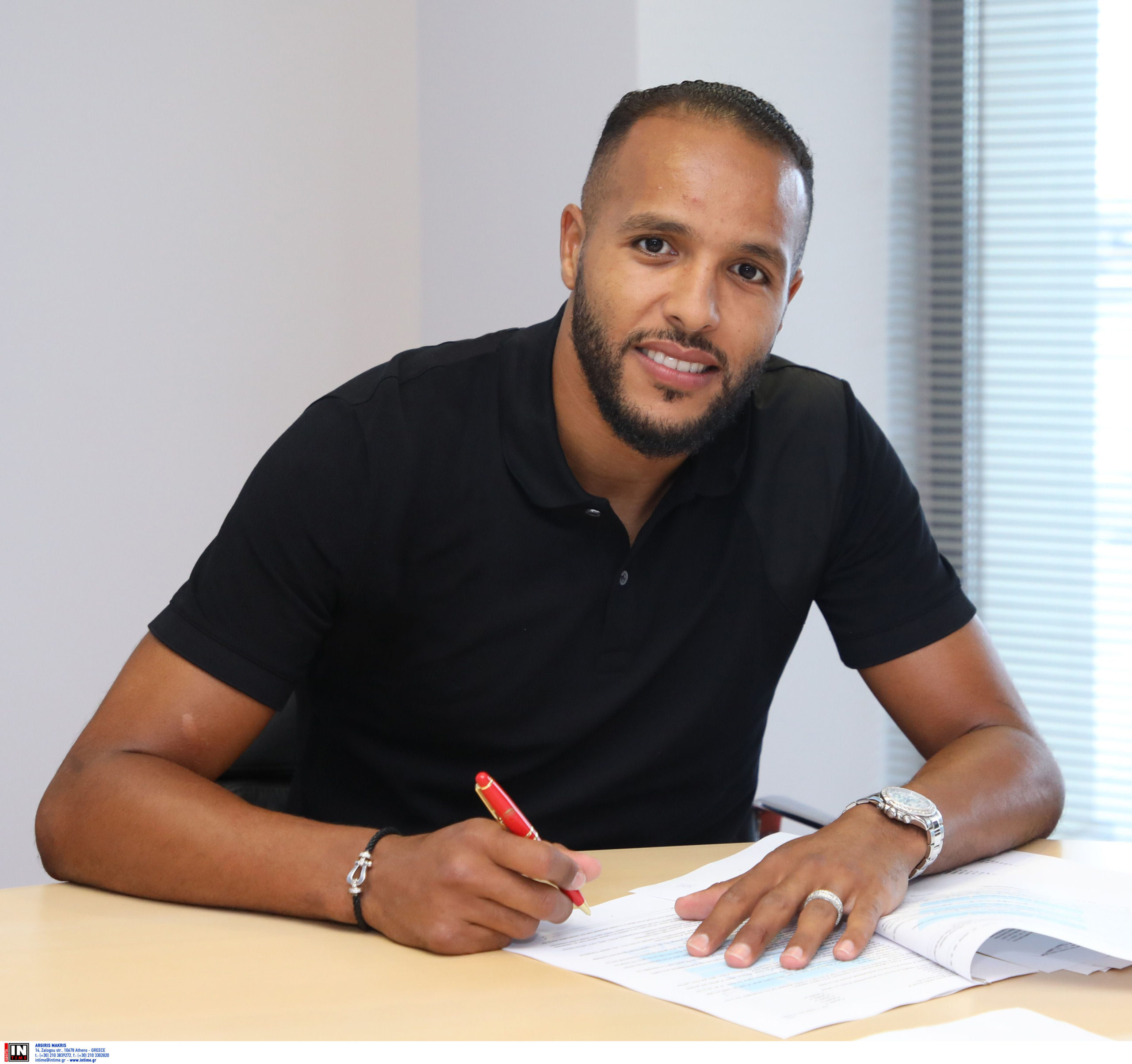 Ολυμπιακός: Στα «ερυθρόλευκα» έως το 2024 ο Ελ Αραμπί