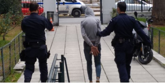 Βόλος- επίθεση- Κάμελ- βρέφος