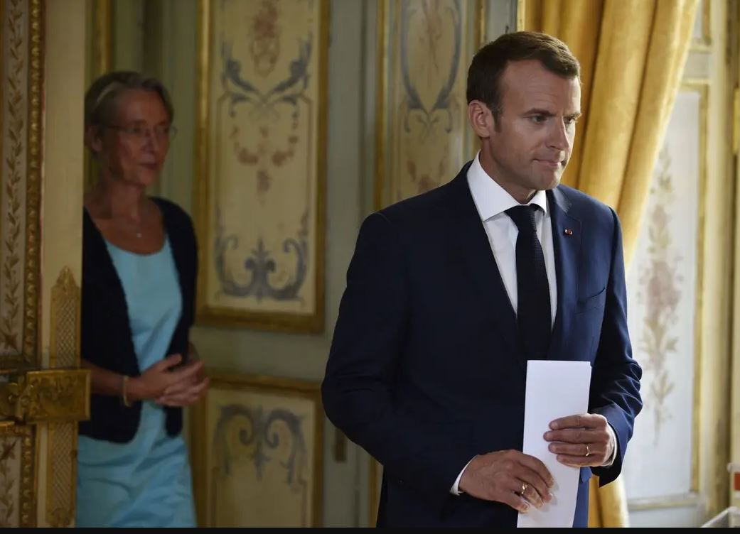 O Μακρόν και η πρωθυπουργός του