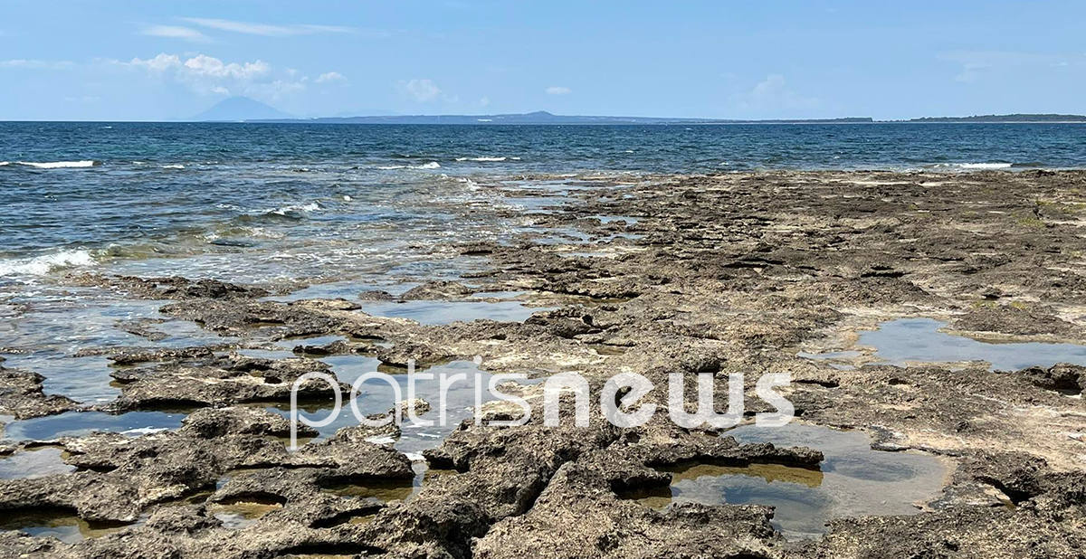 Πύργος - νεκρός- βράχια