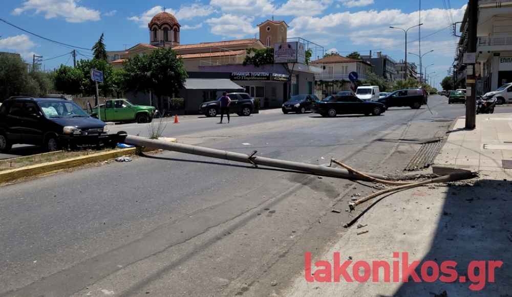 Σπάρτη: Αυτοκίνητο έπεσε σε κολόνα και προκάλεσε διακοπή ρεύματος