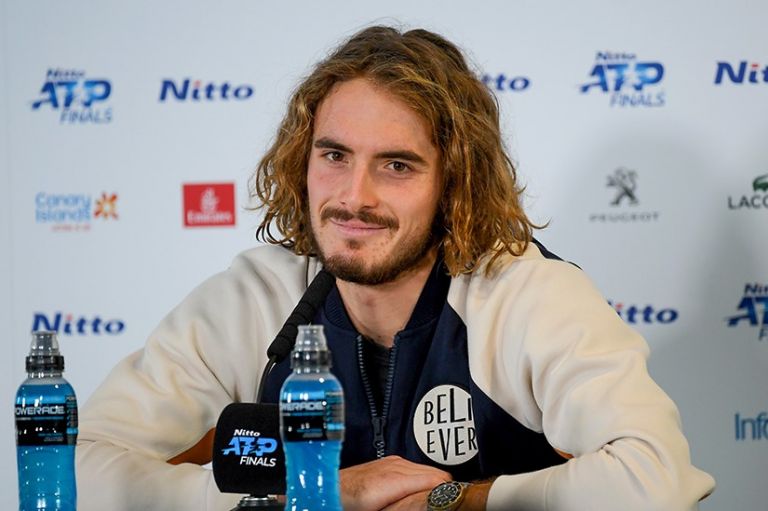 Στέφανος Τσιτσιπάς: Αποκάλυψε τι βάζει στα μαλλιά του και τα κρατά «ζωντανά» – ΒΙΝΤΕΟ