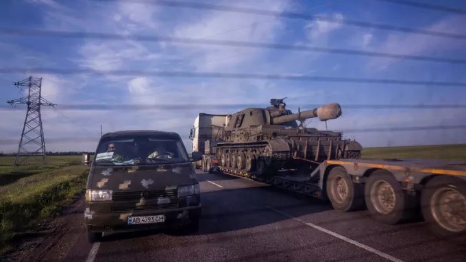 Ουκρανία: Απειλεί να καταστρέψει γέφυρα καίριας σημασίας στην Κριμαία