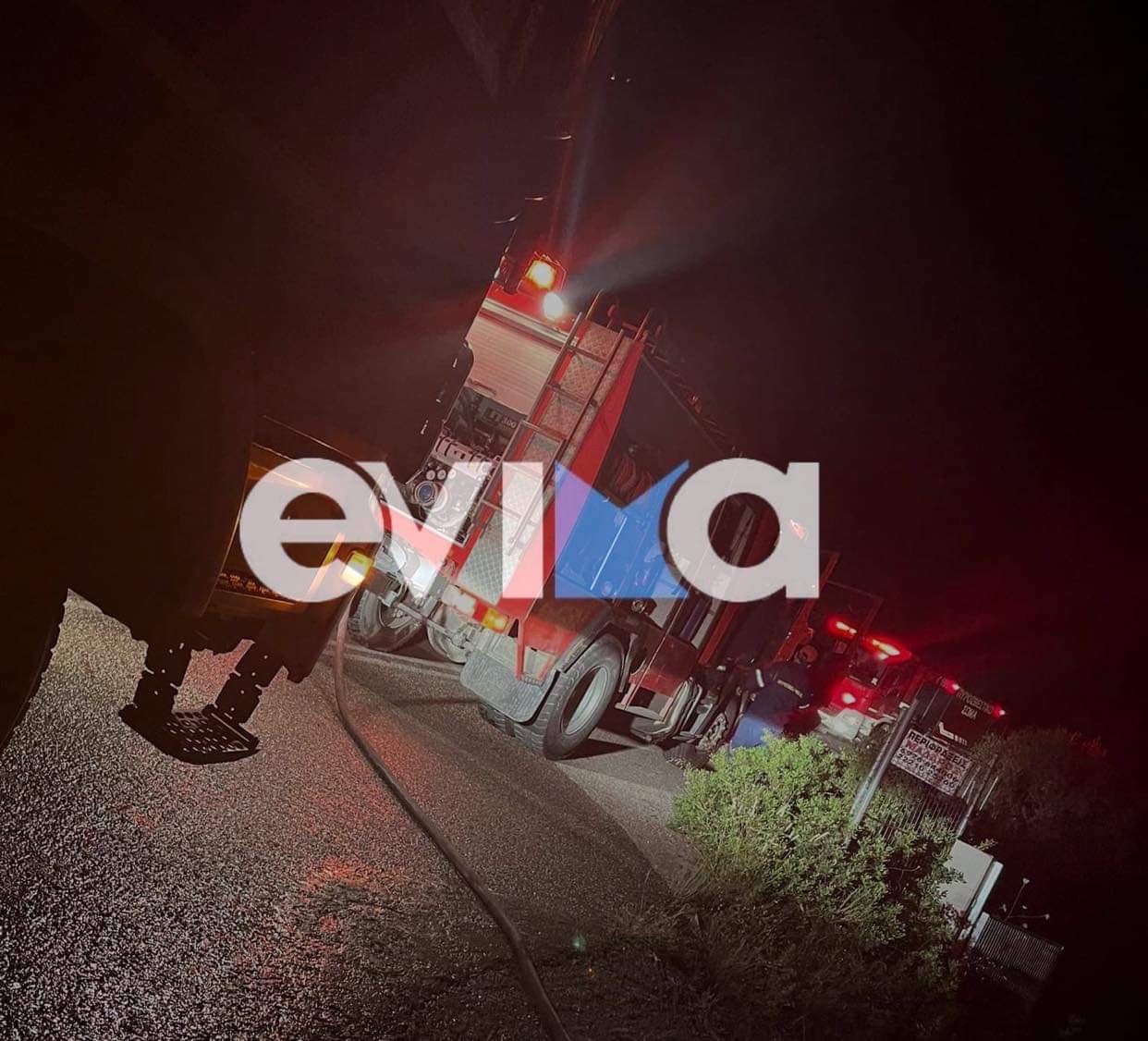 Χαλκίδα: Πυρκαγιά σε επιχείρηση κεριών στα Λουκίσια