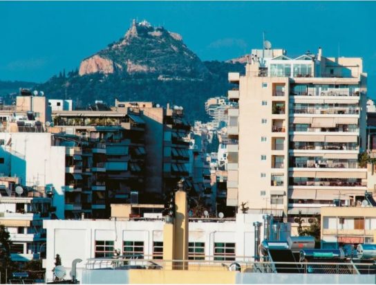 αδήλωτα τετραγωνικά