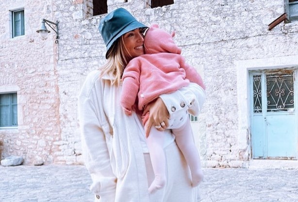 Αθηνά Οικονομάκου