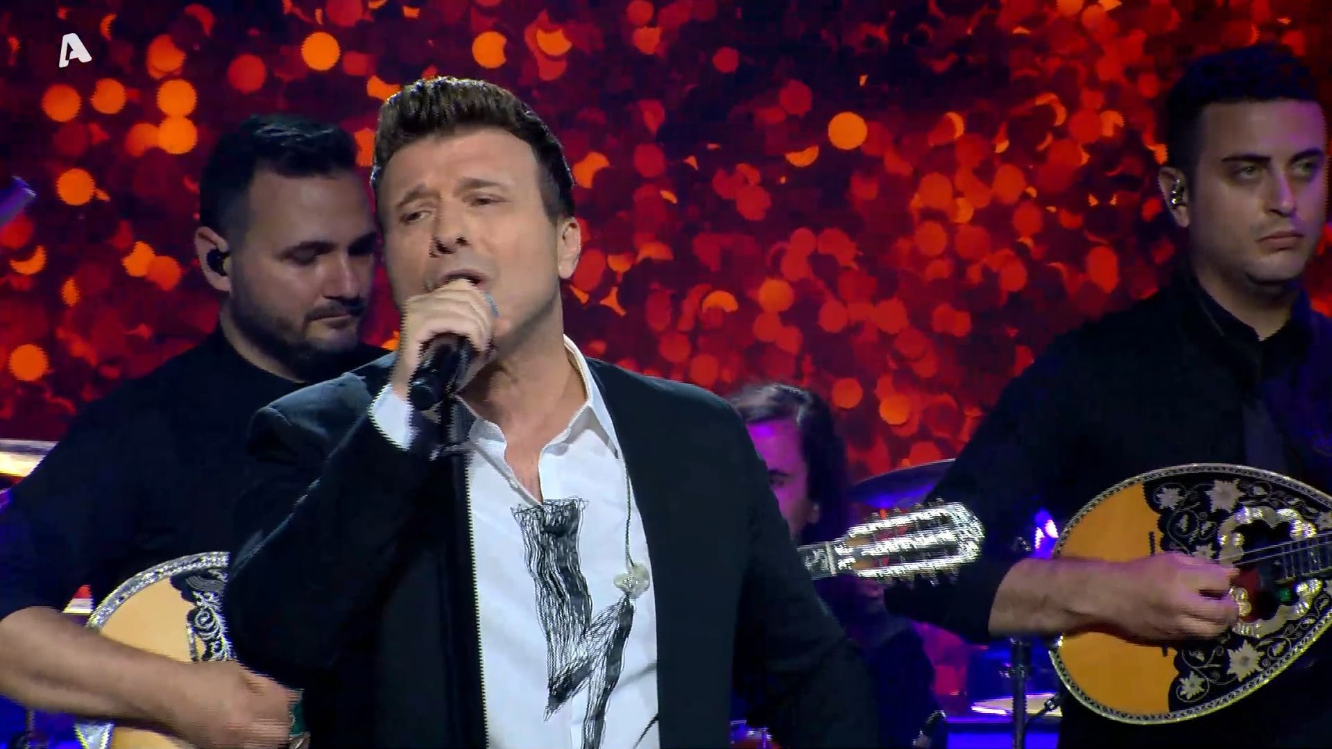 Chart Show: Στην κορυφή ο Γιάννης Πλούταρχος – Το Twitter αποθέωσε «Το Καλύτερο Παιδί» – ΒΙΝΤΕΟ