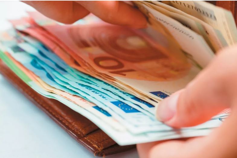 επιστρεπτέα 