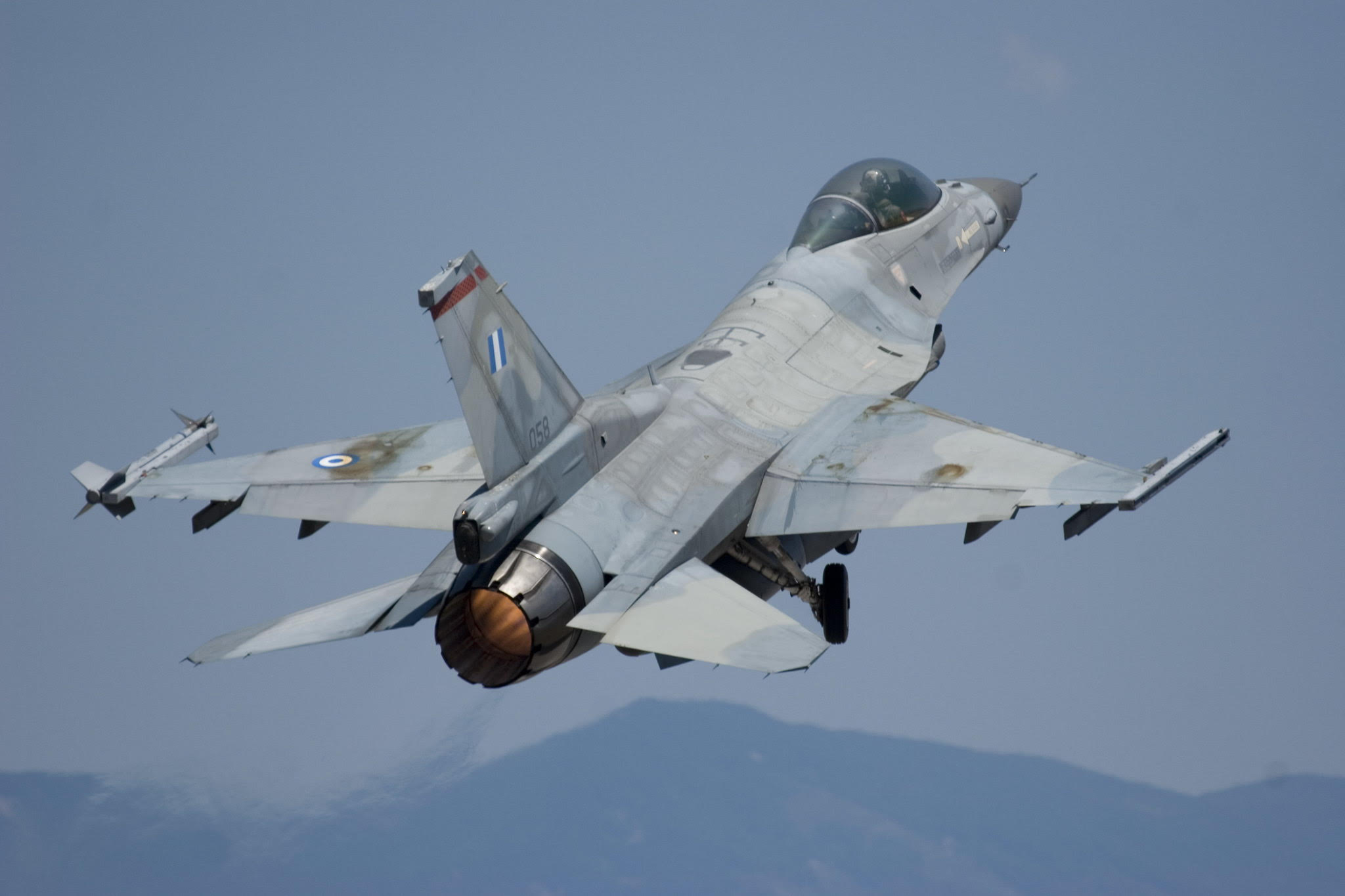 F-16