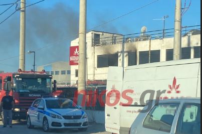 Συναγερμός από φωτιά σε βιομηχανία στη Μαγούλα – ΦΩΤΟ αναγνώστη