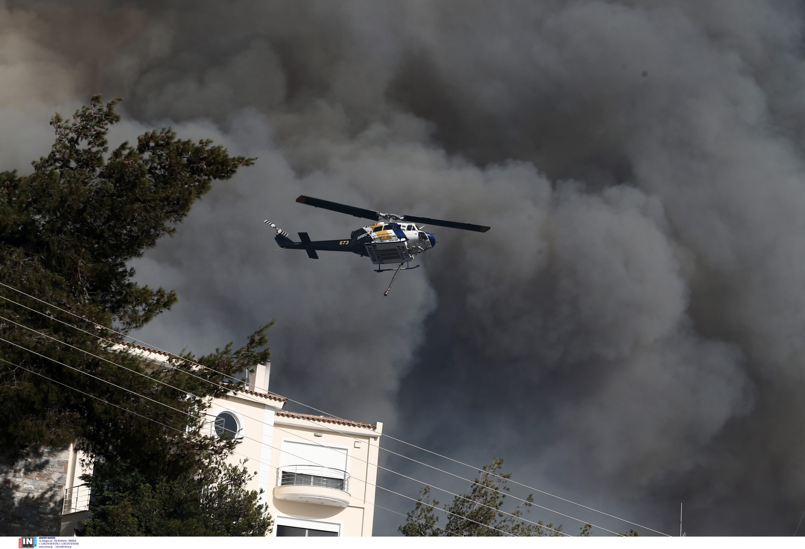 φωτιά σε βούλα - γλυφάδα