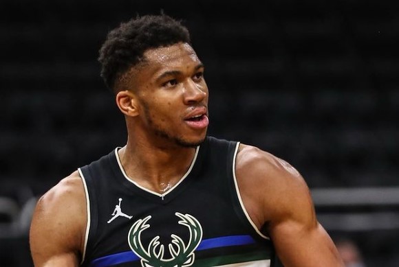 Γιάννης Αντετοκούνμπο